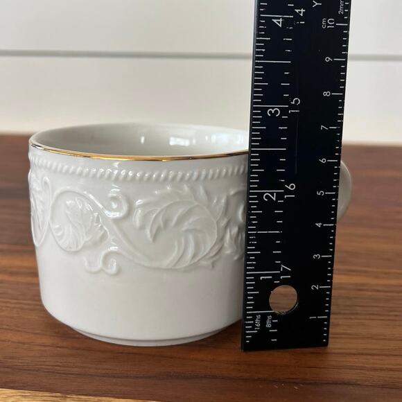 Farberware CALAIS Tea Cup White Embossed 22K Gold Trim - Picture 6 of 6